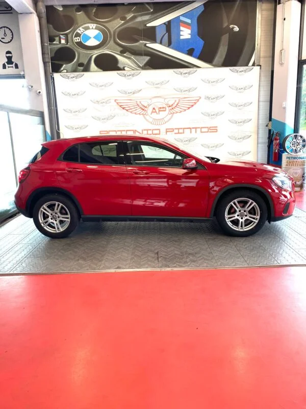 MERCEDES-BENZ GLA 2.0D