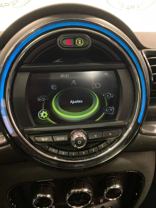 MINI CLUBMAN COOPER D