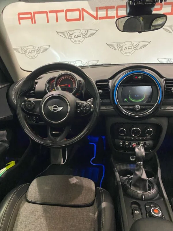 MINI CLUBMAN COOPER D