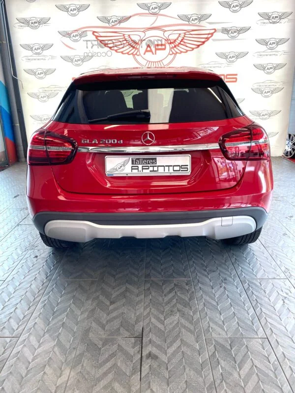 MERCEDES-BENZ GLA 2.0D