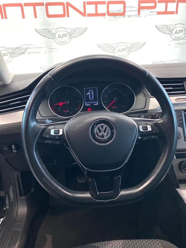VOLKSWAGEN PASSAT 1.6 TDI