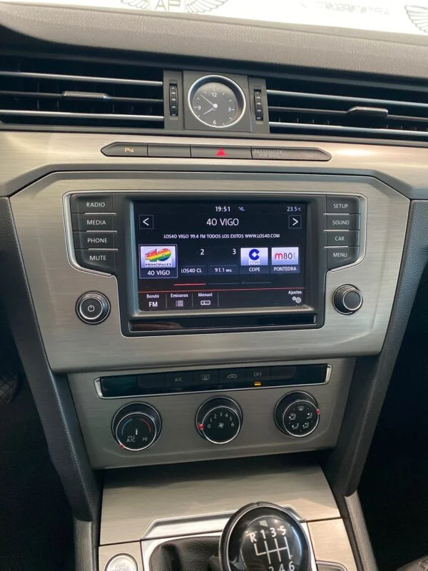 VOLKSWAGEN PASSAT 1.6 TDI