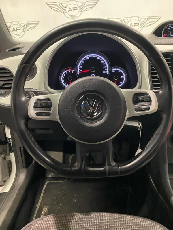 VOLKSWAGEN BEETLE 1.2