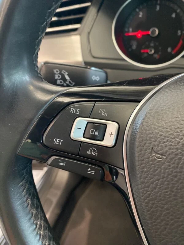 VOLKSWAGEN PASSAT 1.6 TDI