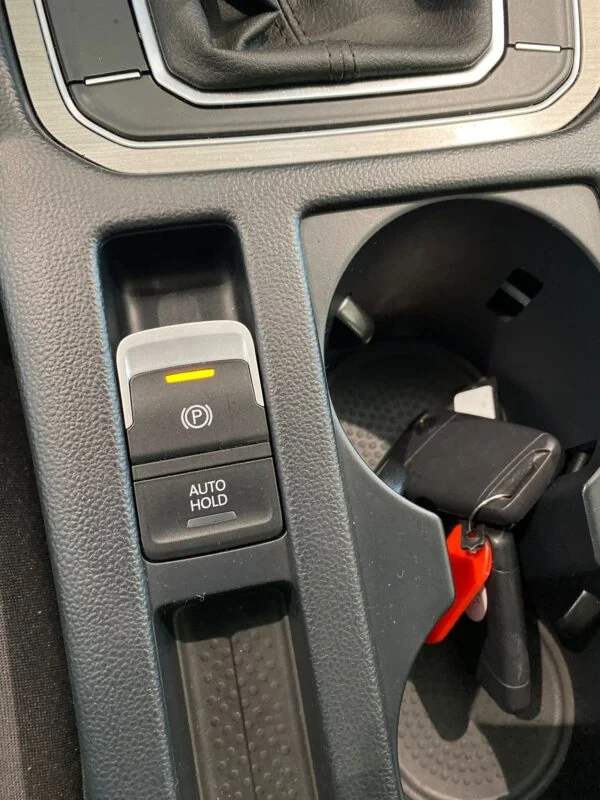 VOLKSWAGEN PASSAT 1.6 TDI