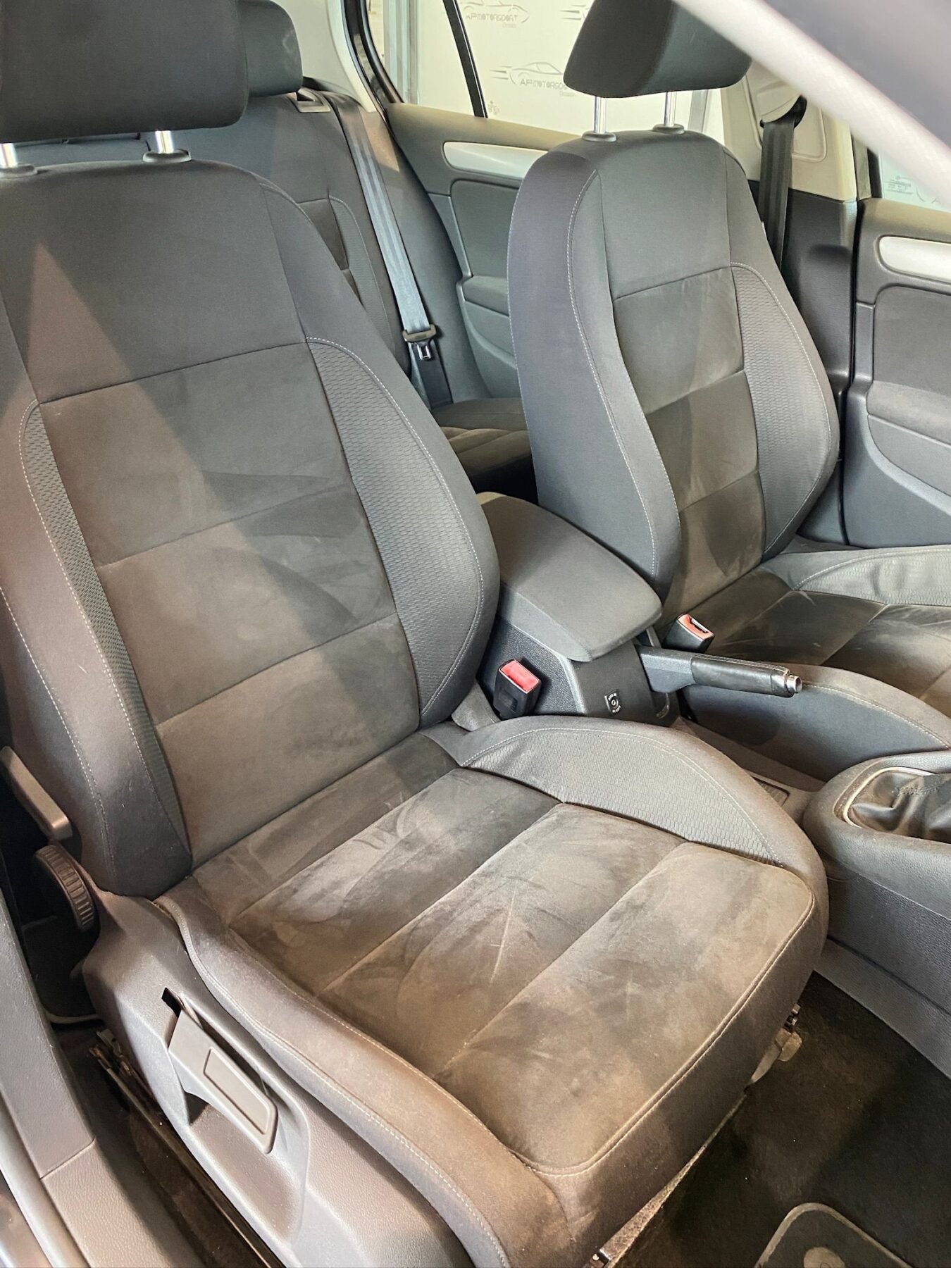 VOLKSWAGEN GOLF 1.6 TDI Rline