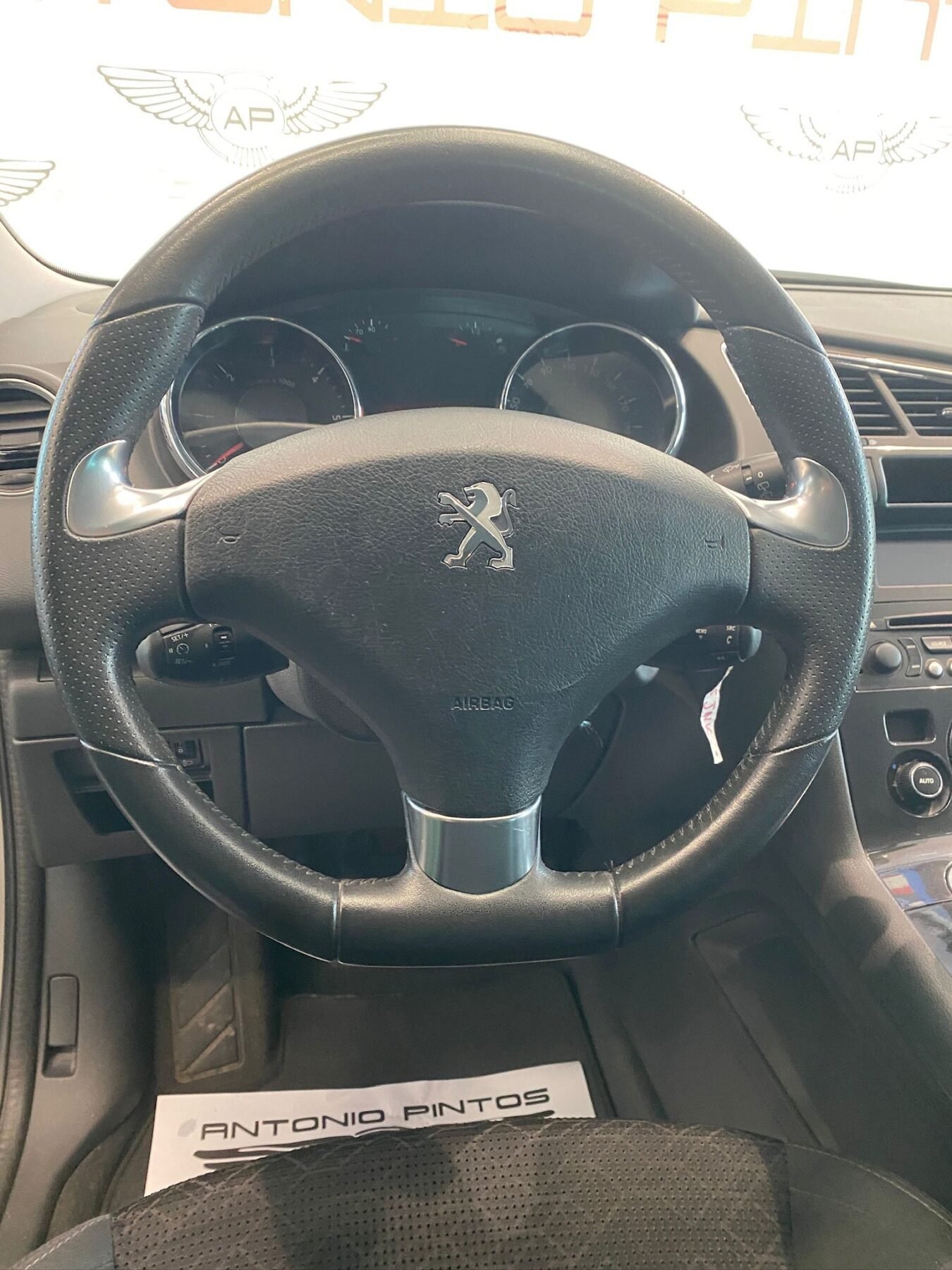 PEUGEOT 3008 1.6 HDI 120CV