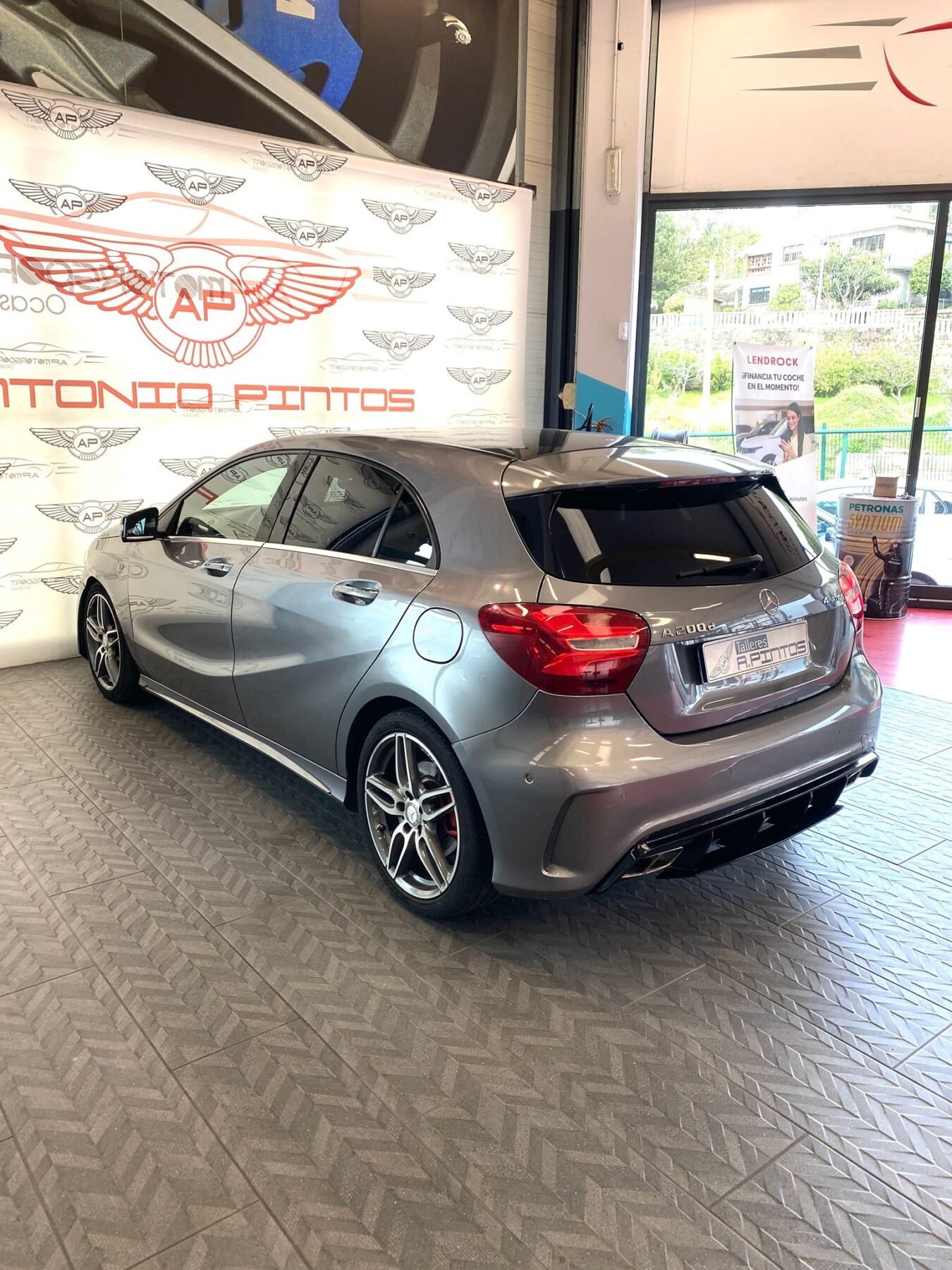 MERCEDES-BENZ CLASE A 200d 4 MATIC