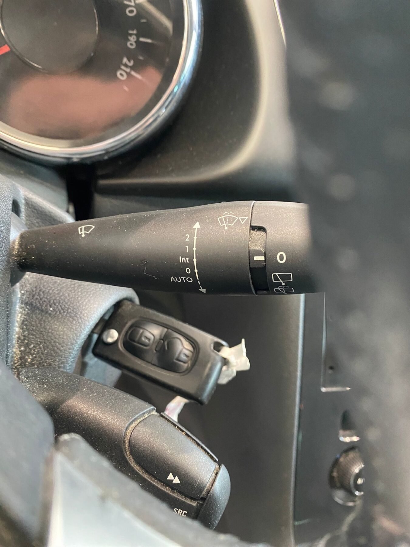 PEUGEOT 3008 1.6 HDI 120CV