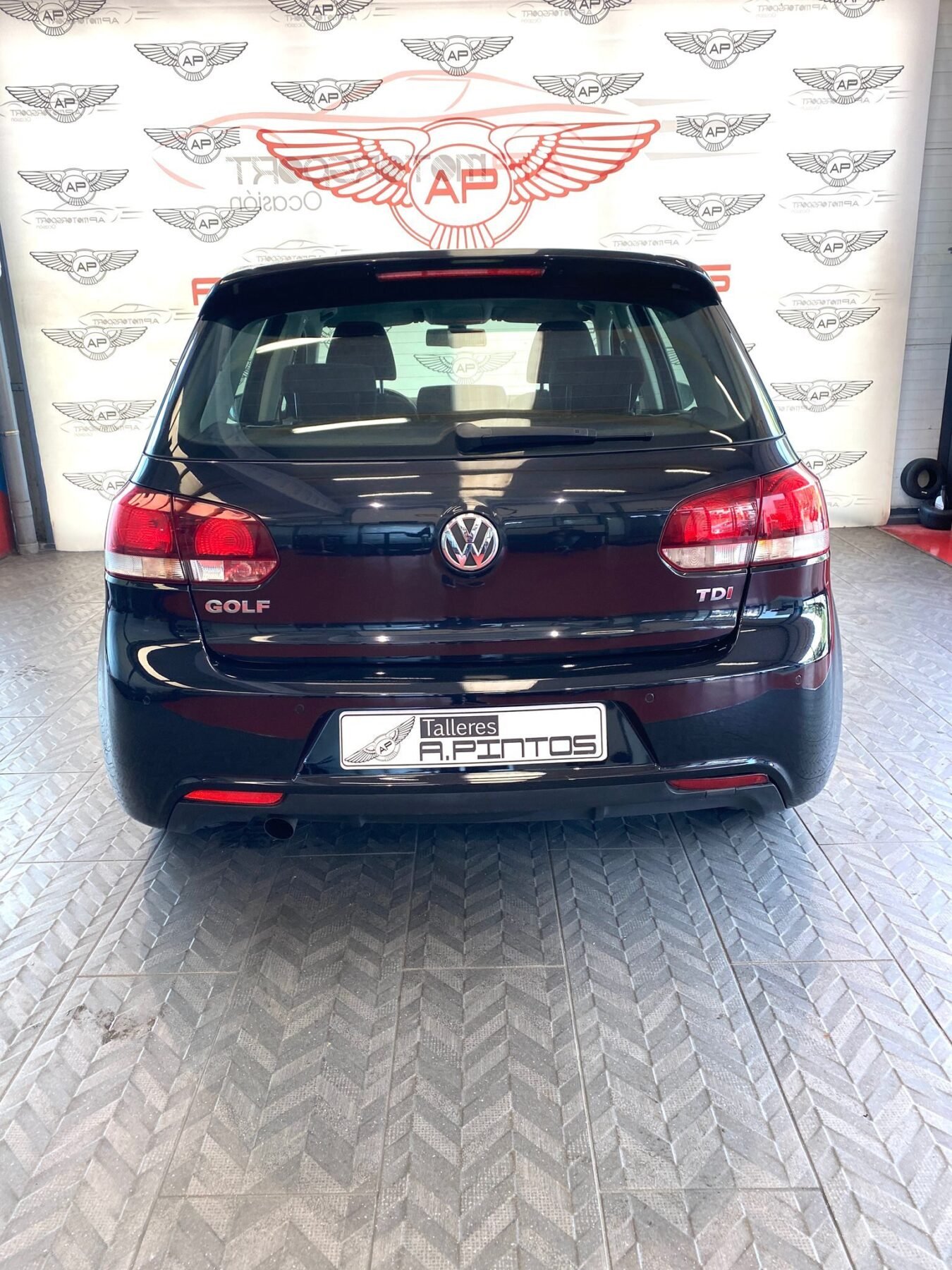 VOLKSWAGEN GOLF 1.6 TDI Rline