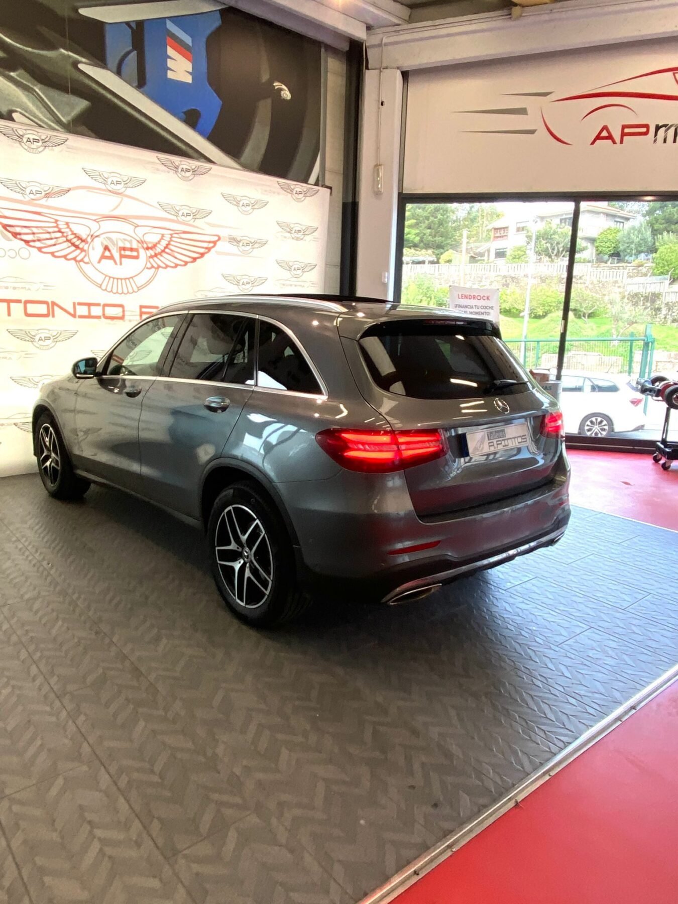 MERCEDES-BENZ GLC 250