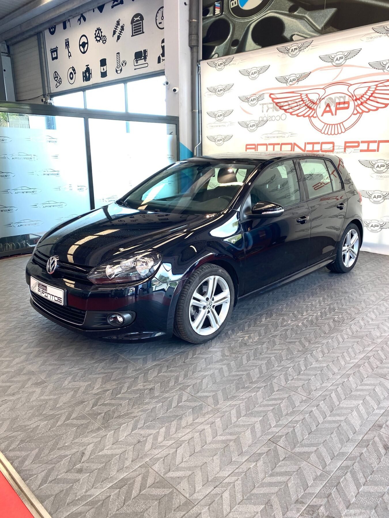 VOLKSWAGEN GOLF 1.6 TDI Rline