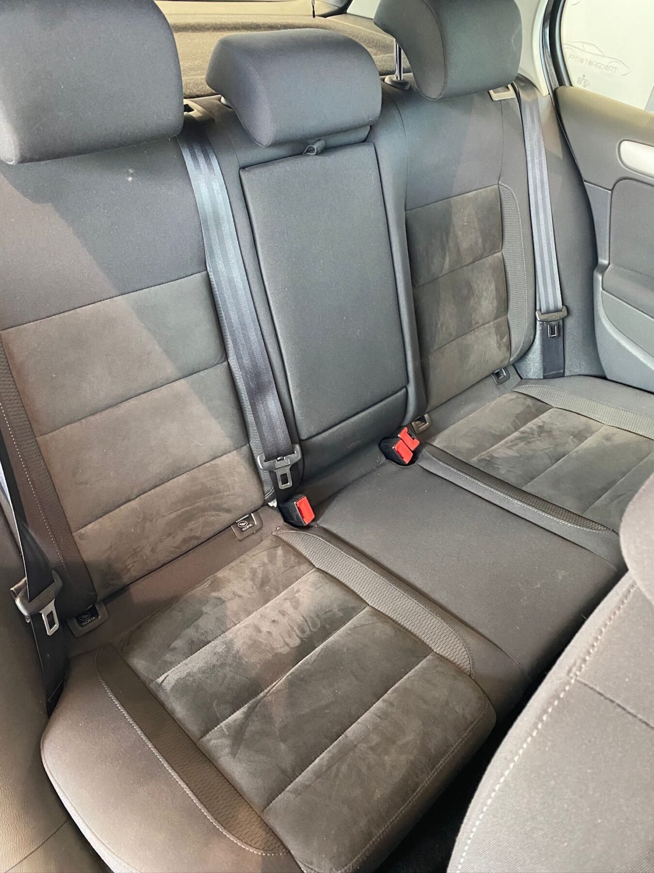 VOLKSWAGEN GOLF 1.6 TDI Rline