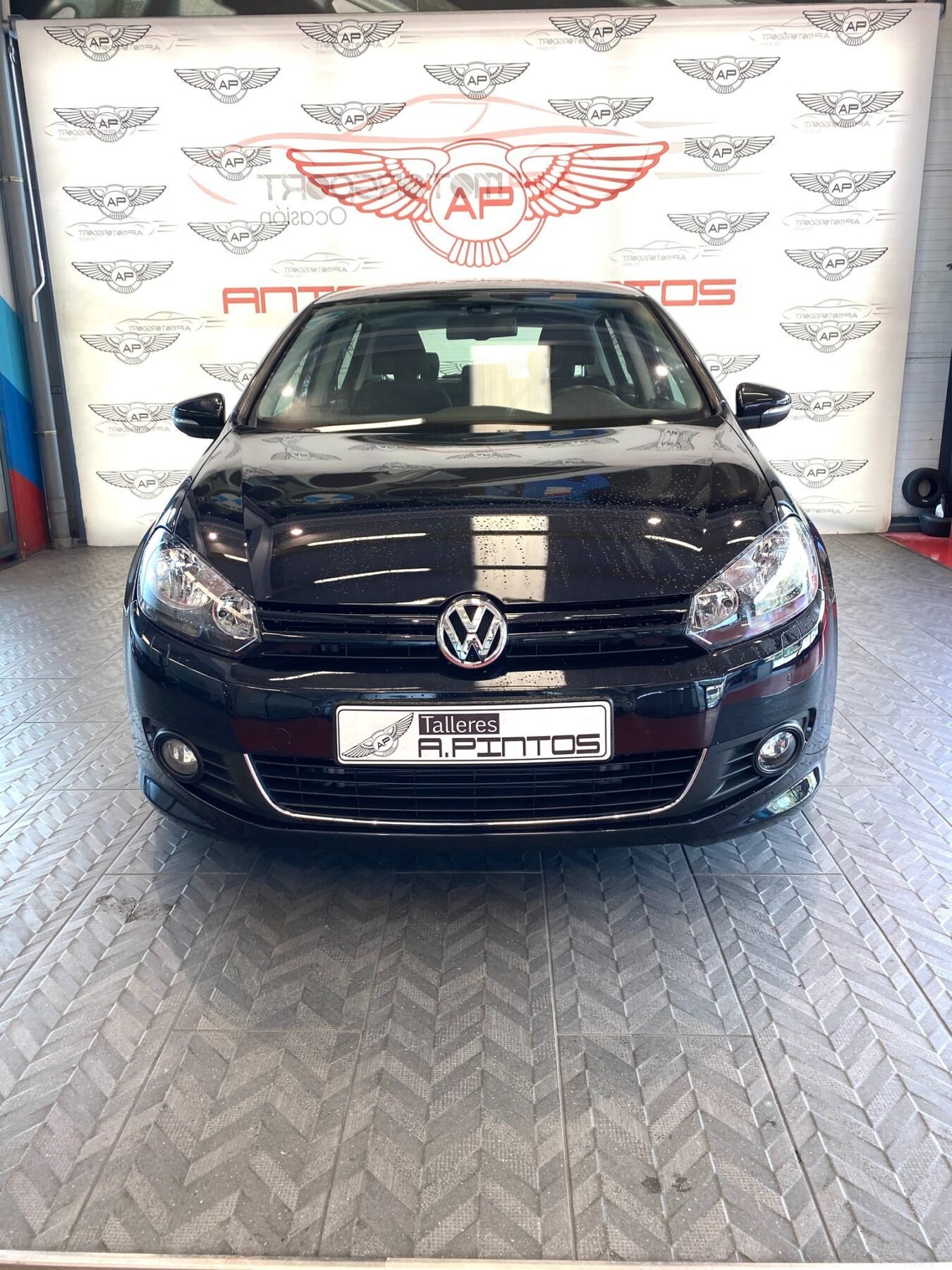 VOLKSWAGEN GOLF 1.6 TDI Rline