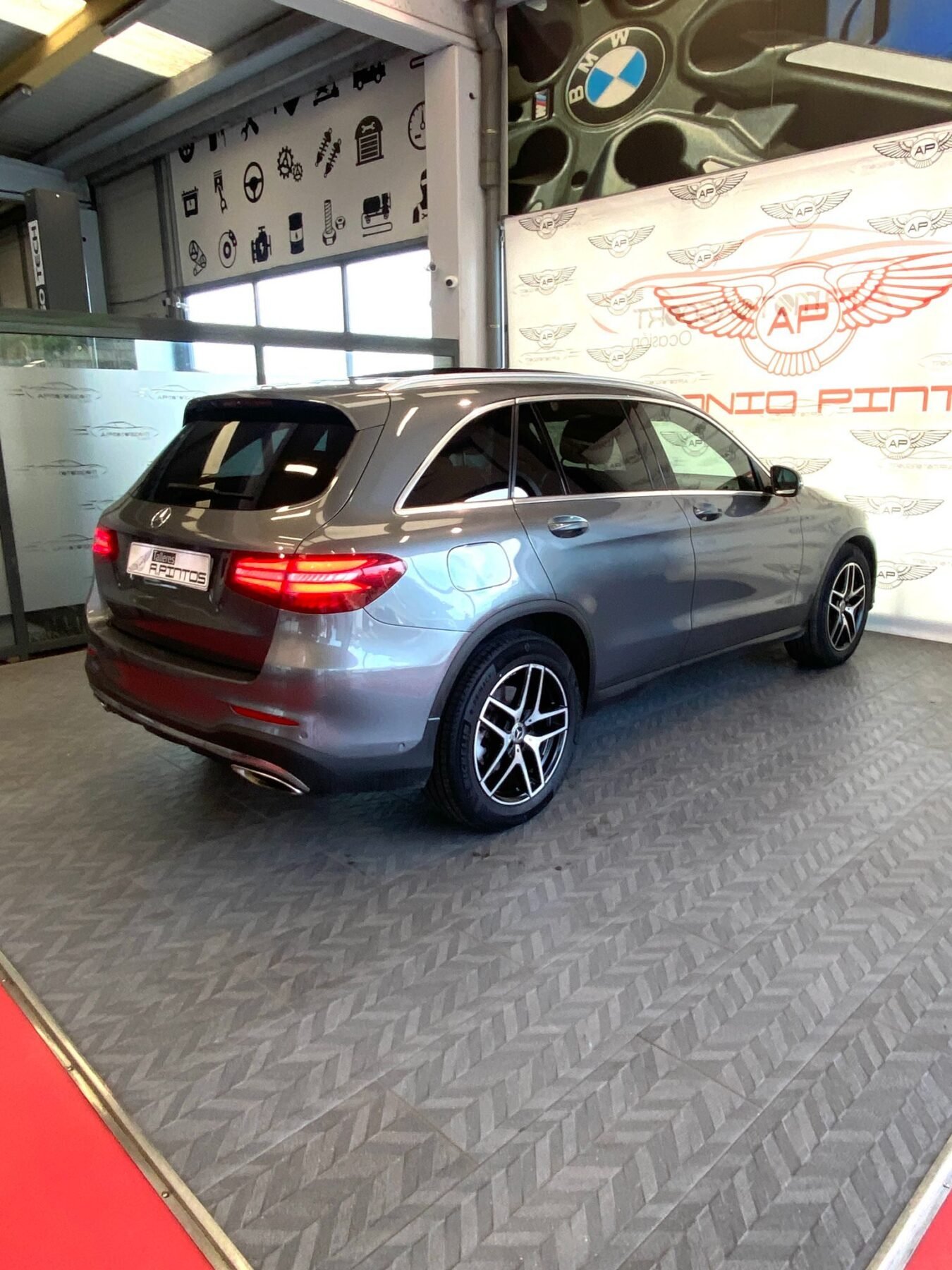 MERCEDES-BENZ GLC 250