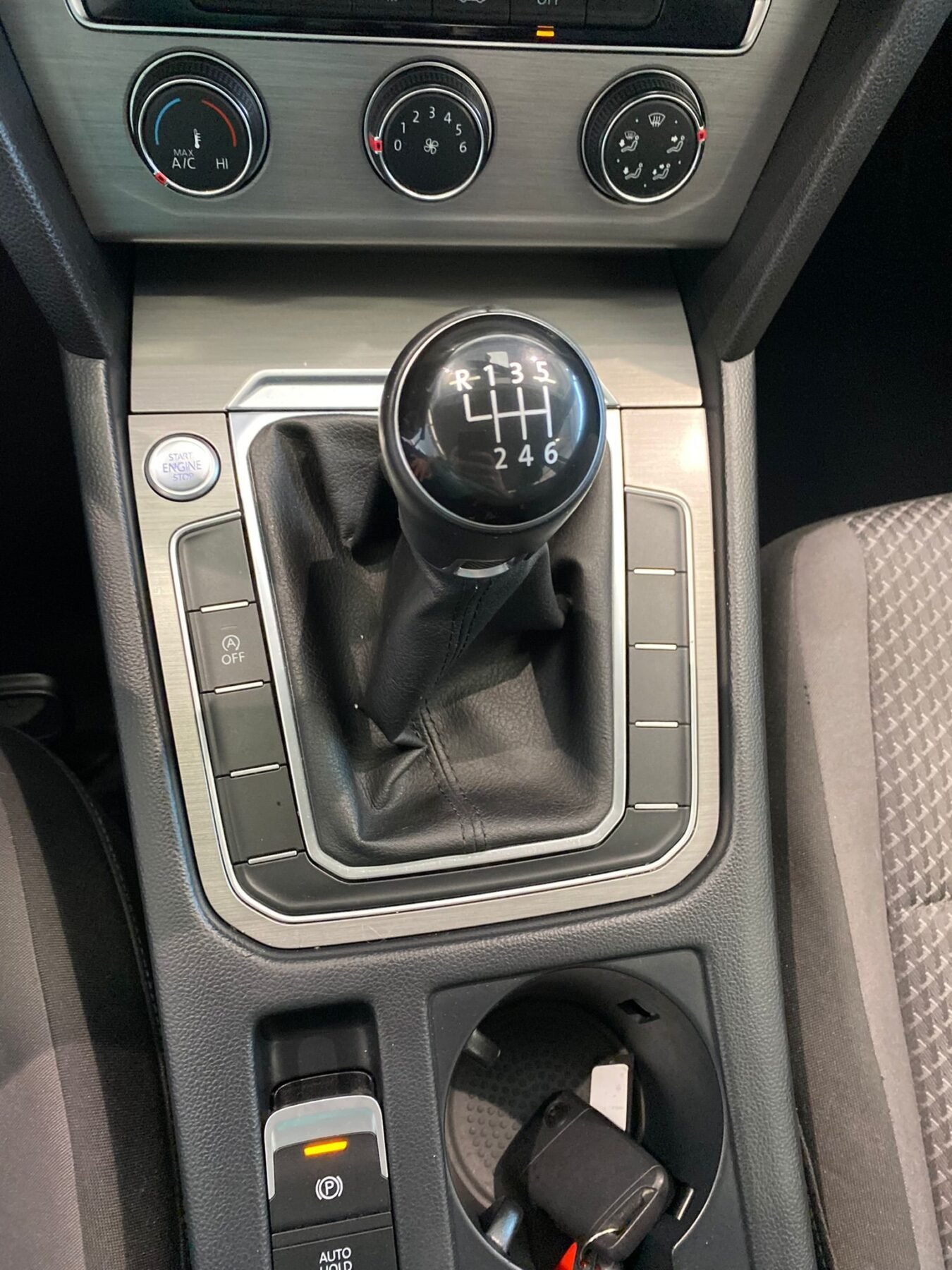 VOLKSWAGEN PASSAT 1.6 TDI