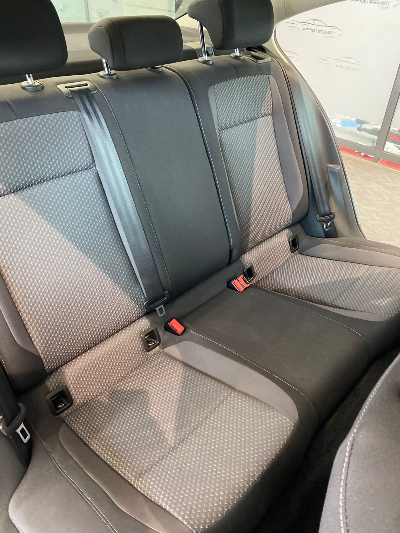 VOLKSWAGEN PASSAT 1.6 TDI