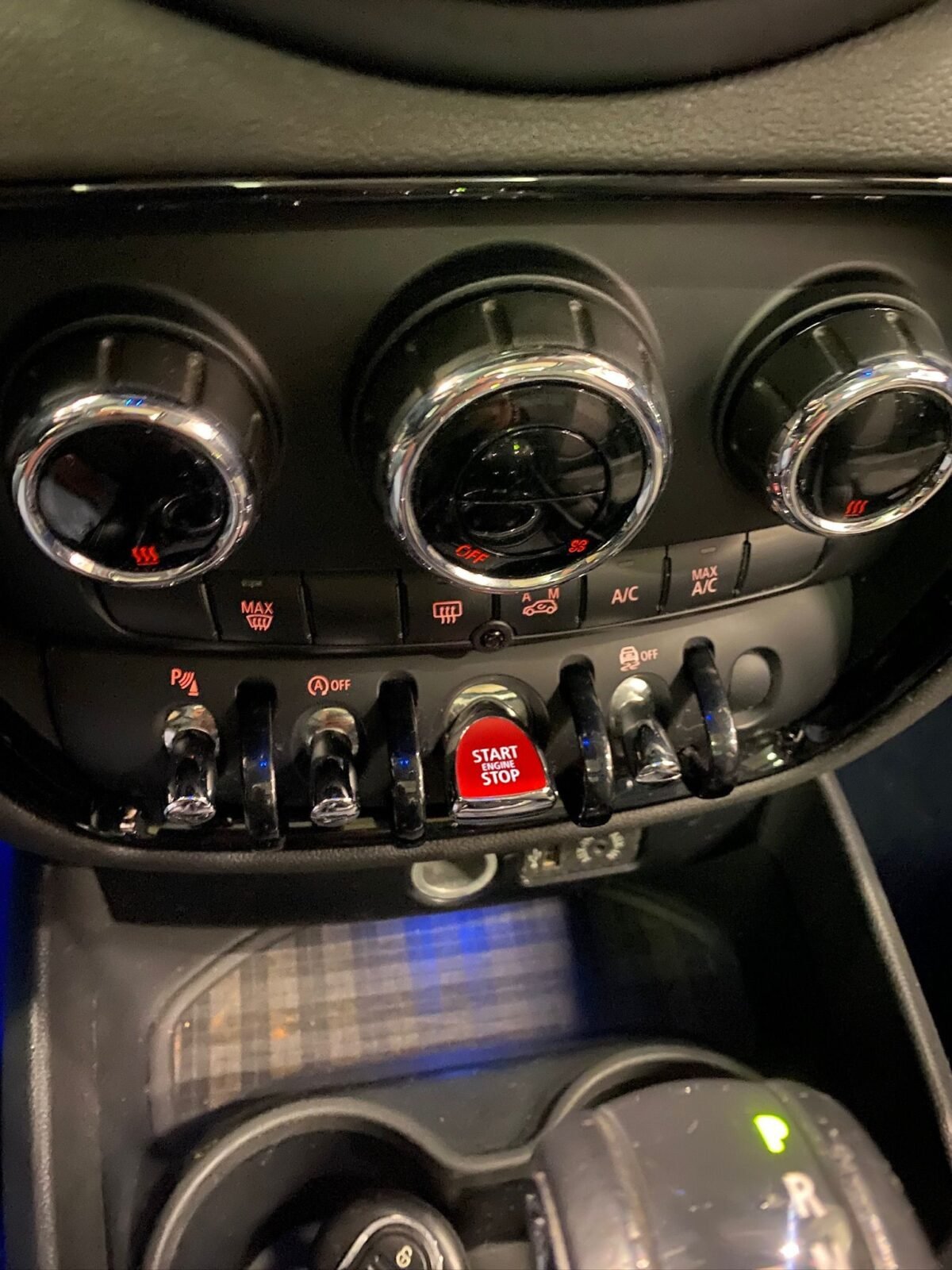 MINI CLUBMAN COOPER D