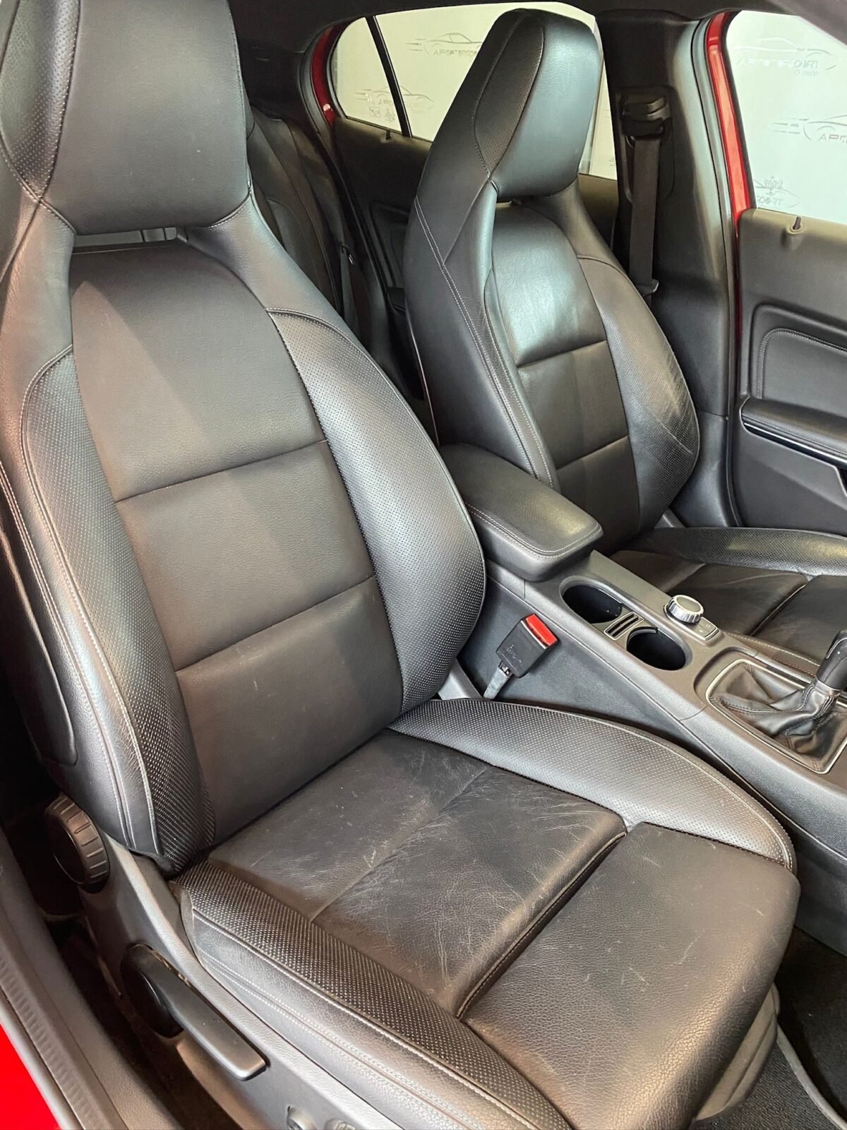 MERCEDES-BENZ GLA 2.0D