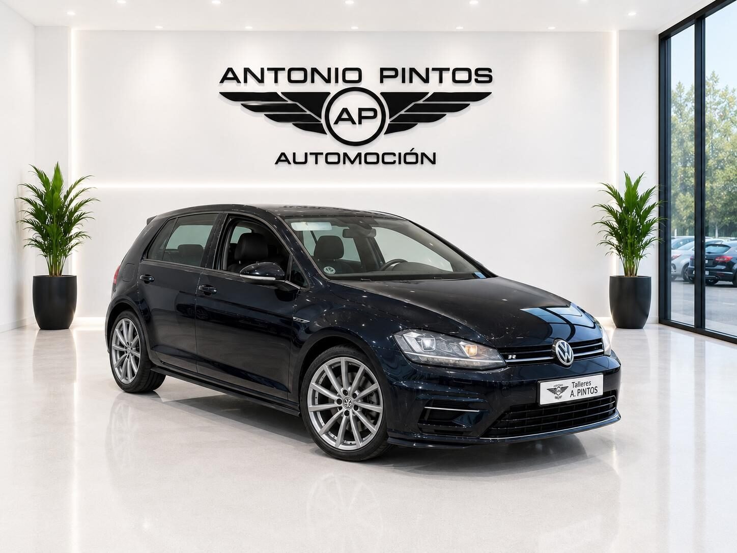 VOLKSWAGEN GOLF R LINE
