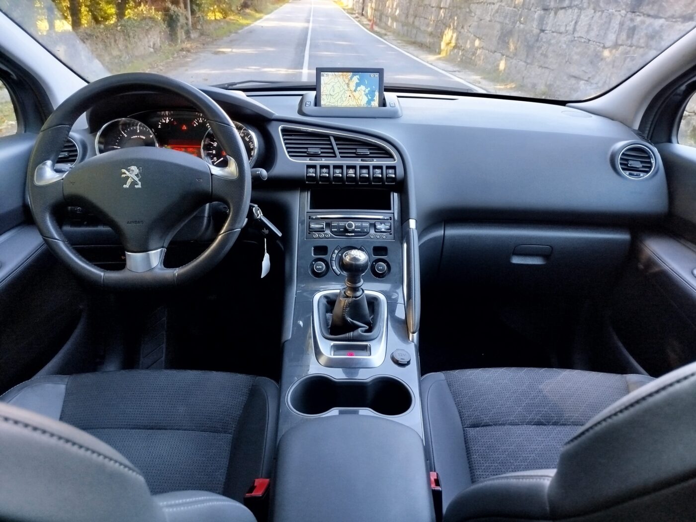 PEUGEOT 3008 1.6 hdi 120cv
