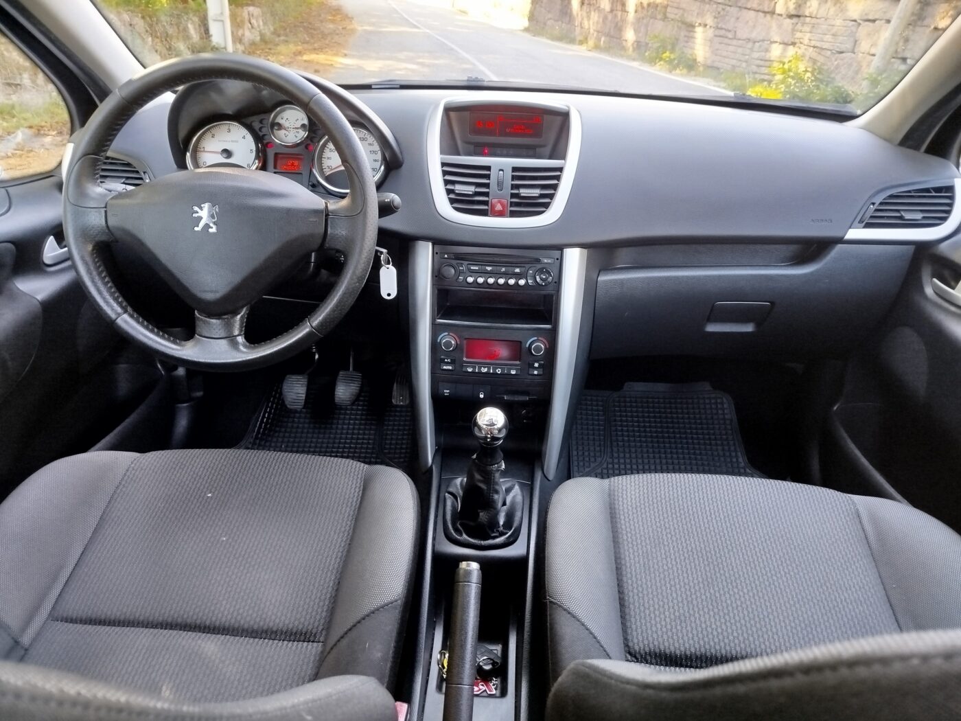 PEUGEOT 207 1.6 hdi 92 cv active