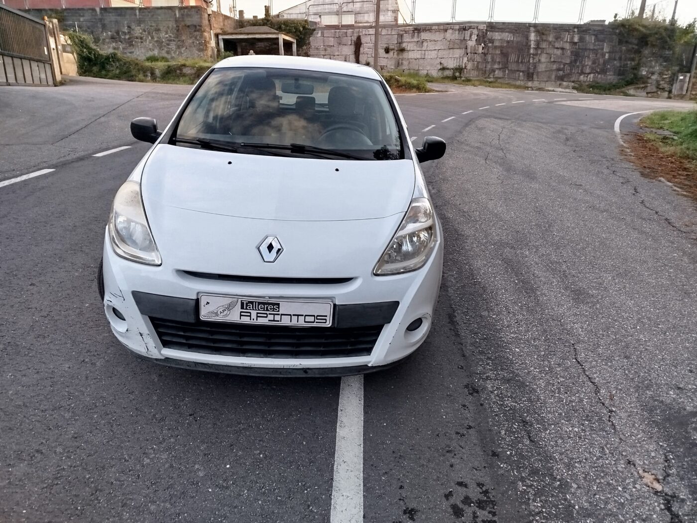 RENAULT CLIO 1.2 gasolina 75cv