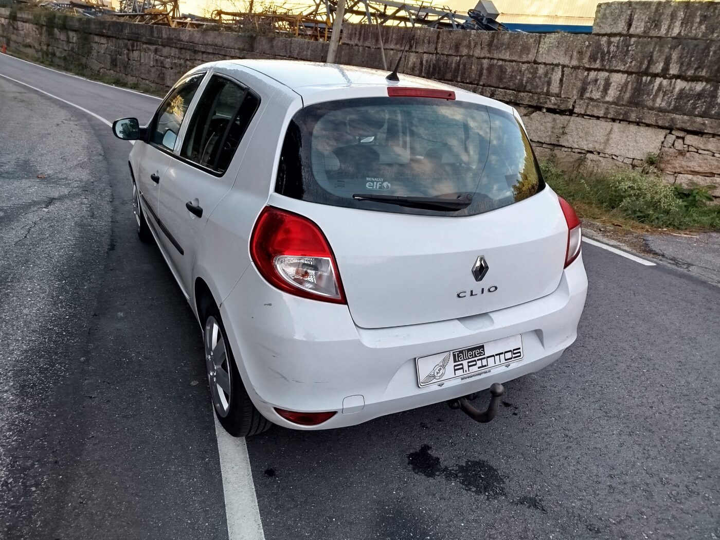 RENAULT CLIO 1.2 gasolina 75cv