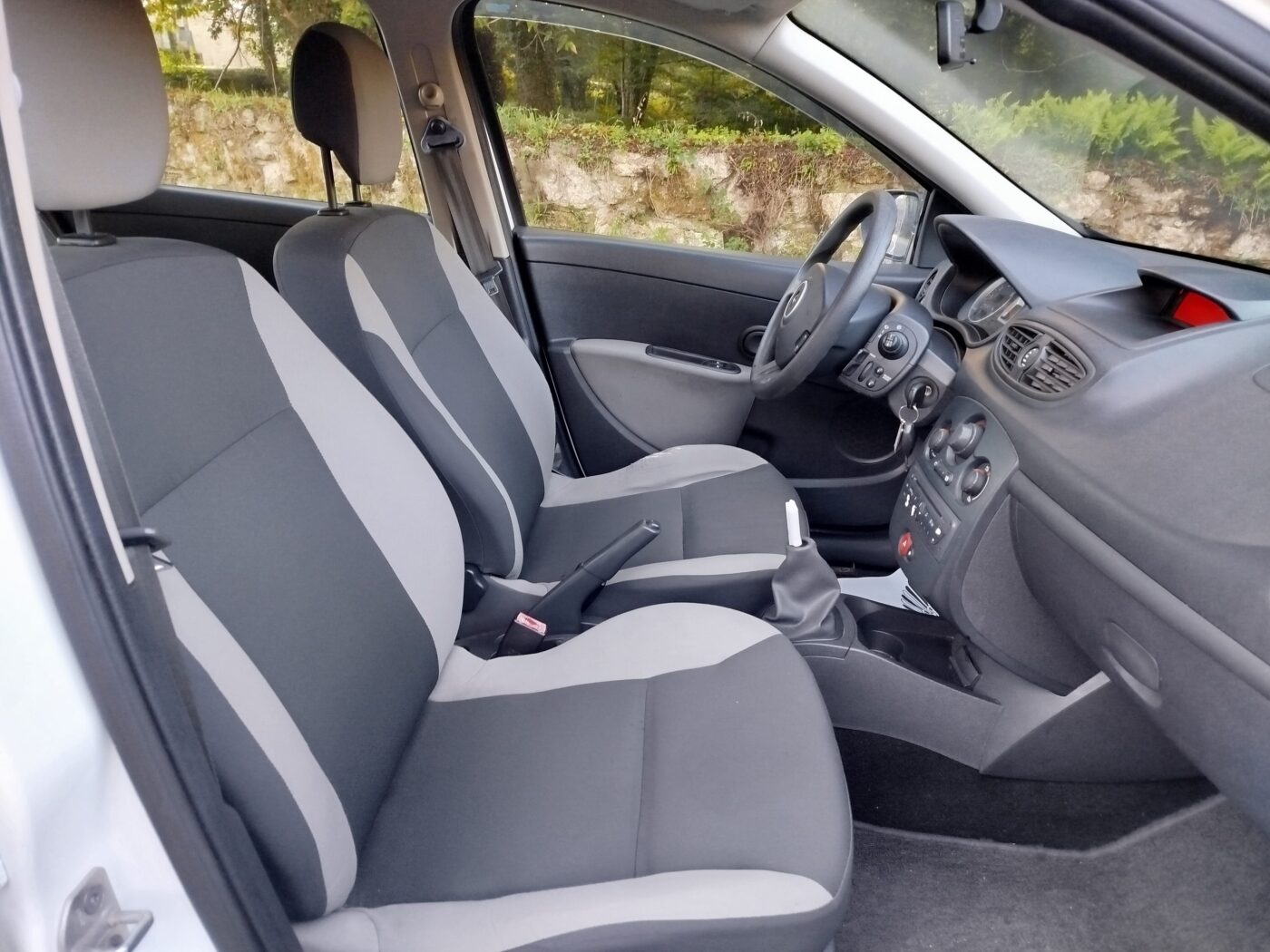 RENAULT CLIO 1.2 gasolina 75cv